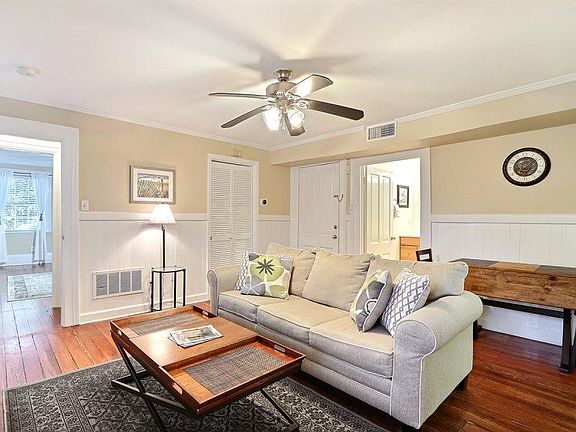 2nd image of 123 W Park Ave APT 1