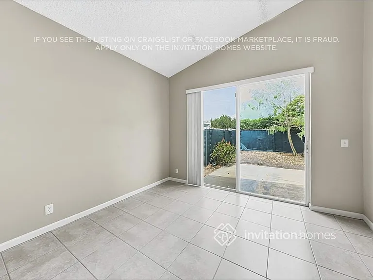 7704 Thornlee Dr — Photo 10