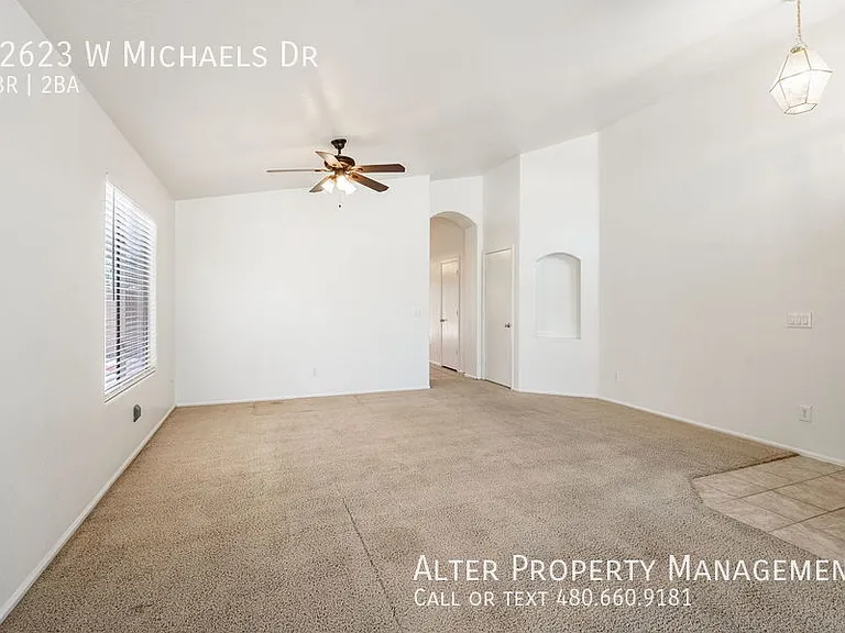 42623 W Michaels Dr — Photo 4