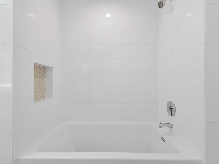 Uptown Lofts — Photo 38