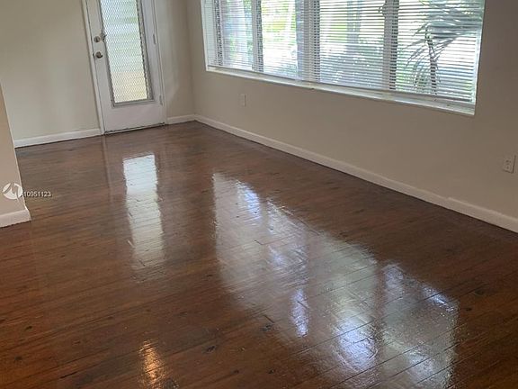 3rd image of 1770 Meridian Ave #216