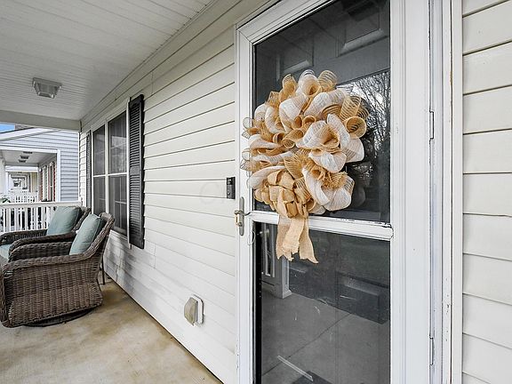 4th image of 7758 Jefferson Run #95