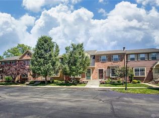 2709 N Kings Arms Cir, Centerville, OH 45440