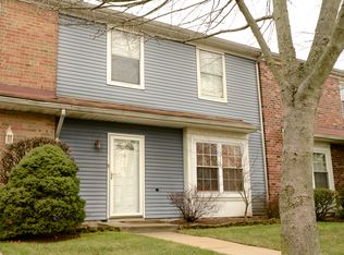 405 Rittenhouse Ct, North Brunswick, NJ 08902