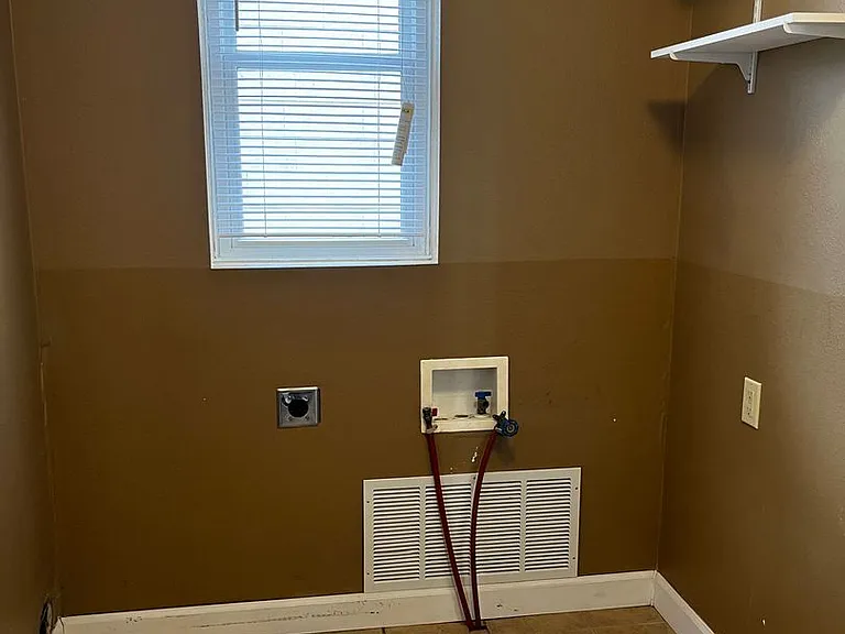 741 S 1st Ave — Photo 19