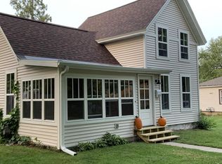 522 7th Ave, Baraboo, WI 53913