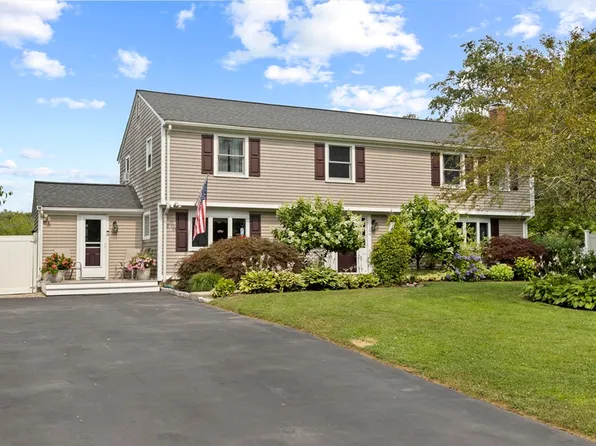 126 Presidential Cir, Marshfield, MA 02050