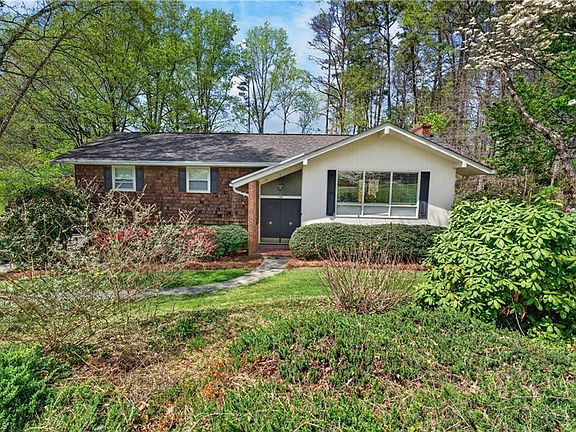 2nd image of 128 Burnley Ln