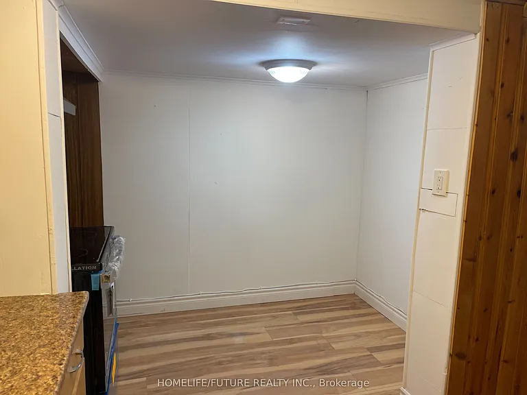 28 Raylawn Cres #BASEMENT — Photo 15