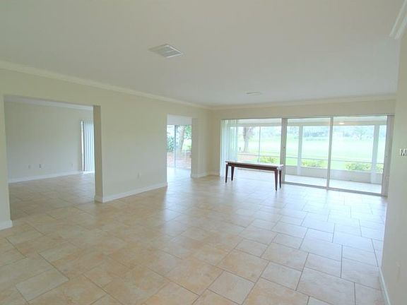 4th image of 9037 Bay Hill Blvd