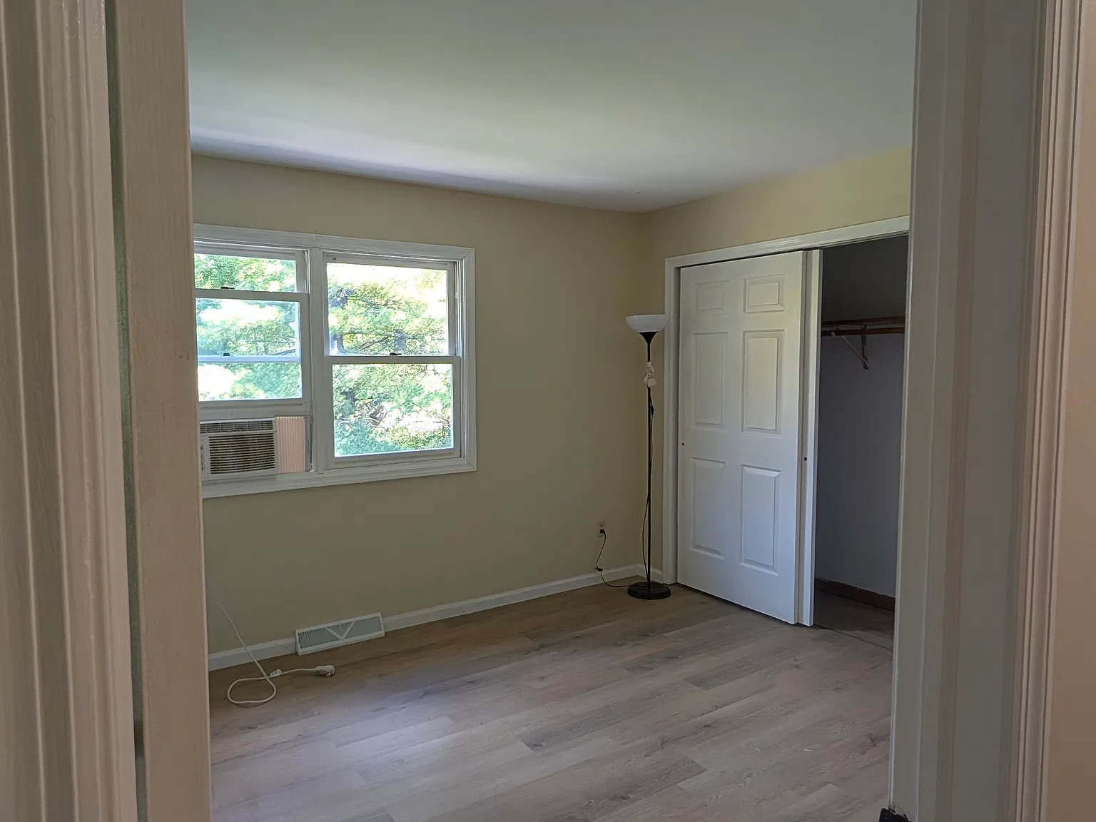 3 bed, 1.5 bath, 1522 sqft, $2,700 — Photo 3