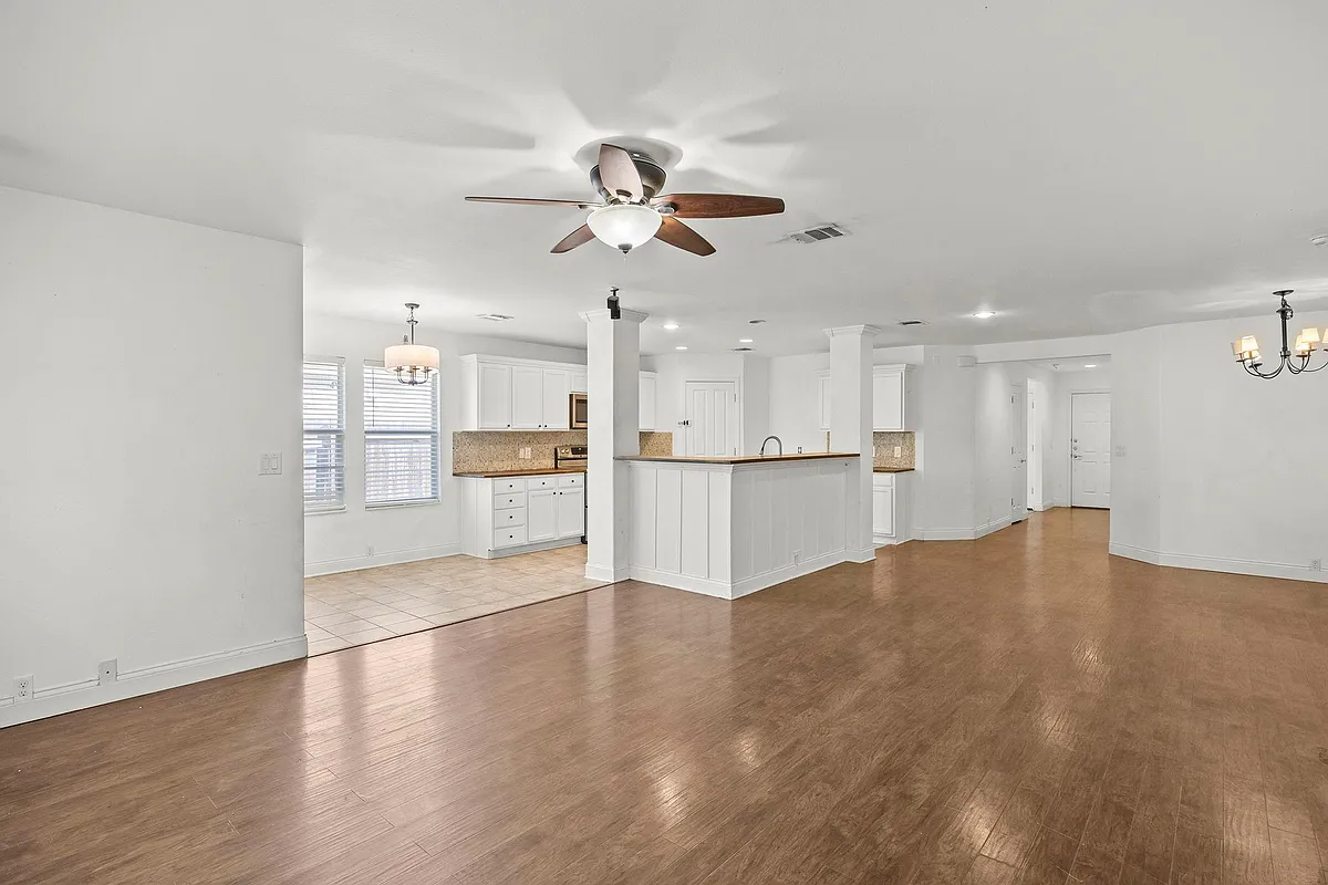 Building Photo - 789 Kingfisher Ln