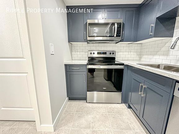 2nd image of 27 Heirloom Blvd SE #B