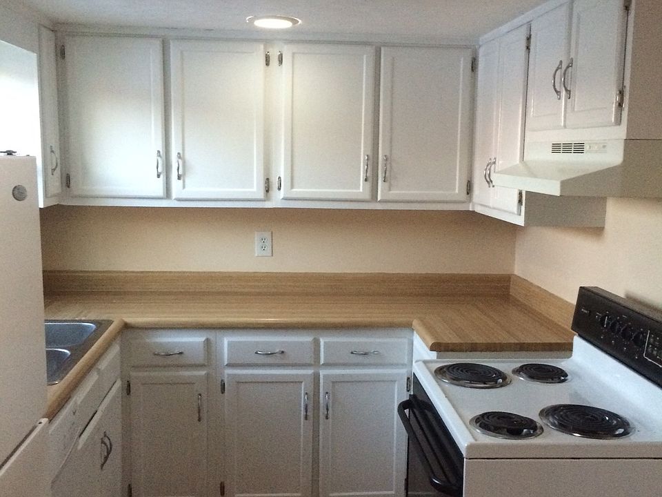2nd image of 3510 Sutherland Dr