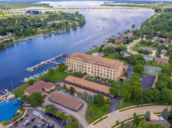 1545 Arboretum Dr APT 410, Oshkosh, WI 54901