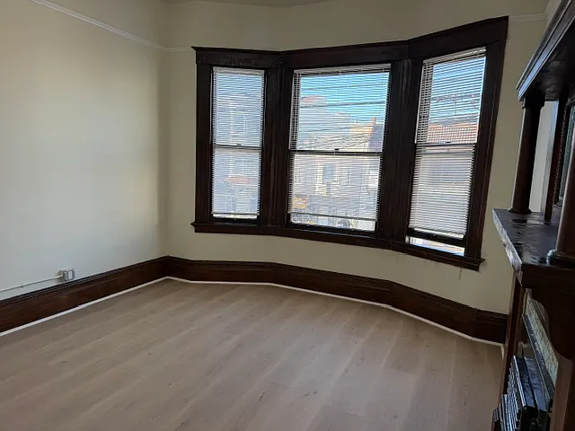 3 bed, 1.5 bath, 1057 sqft, $5,995 — Photo 2