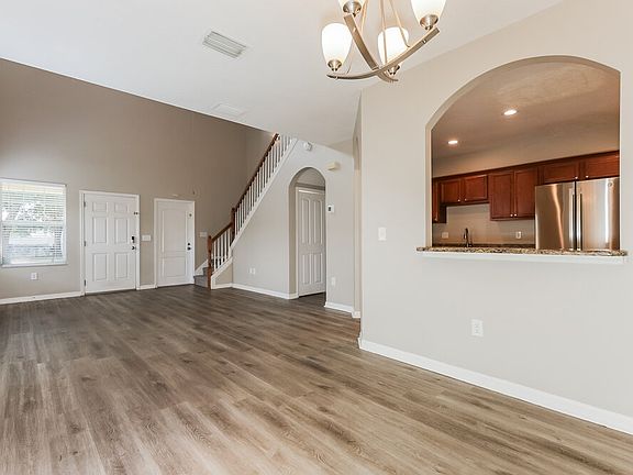 5th image of 18409 Kentisbury Ct