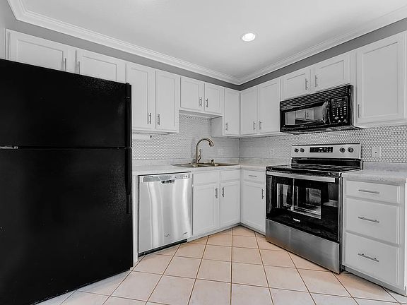 4th image of 27 Ocean View Dr