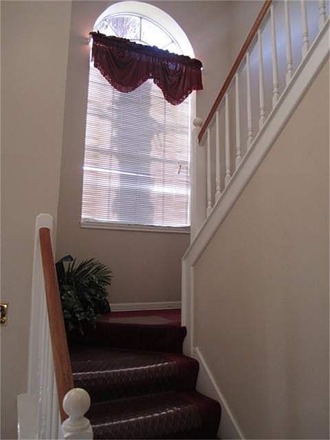 2nd image of 816 Mississippi St