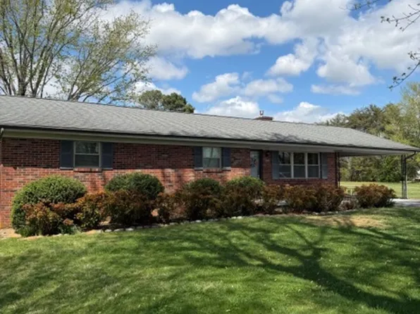 2201 Grey Ridge Rd, Maryville, TN 37801