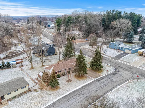 7670 Barbara Ct, Inver Grove Heights, MN 55077