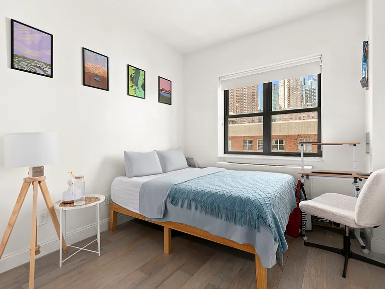 516 W 47th St #N7B — Photo 6