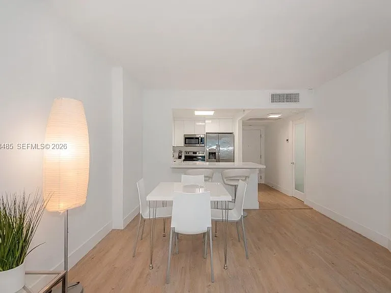 2301 Collins Ave #927 — Photo 17