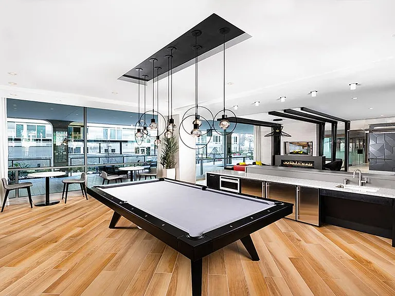 Modern on M — Photo 25
