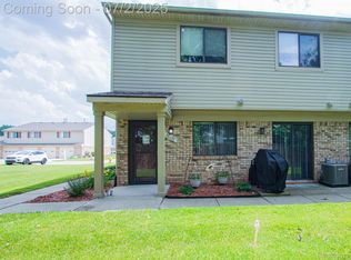50191 N Angelo Ct, Chesterfield, MI 48047
