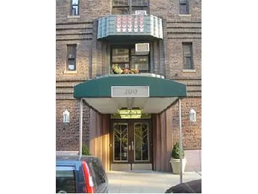 Rented by Douglas Elliman | media 5