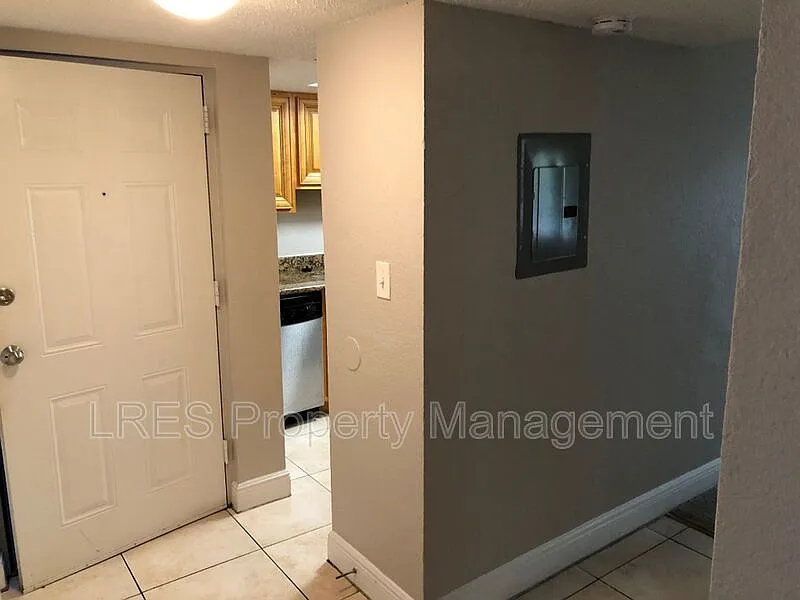 2 bed, 2.0 bath, $1,325 — Photo 2