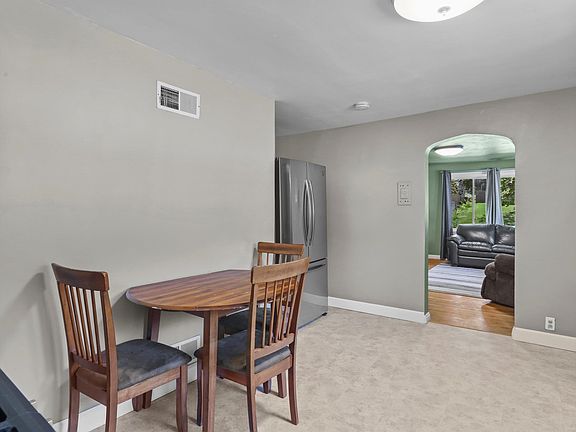 5th image of 1405 Tyler St