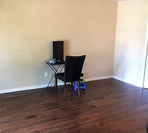4th image of 1516 Colbeck Ct
