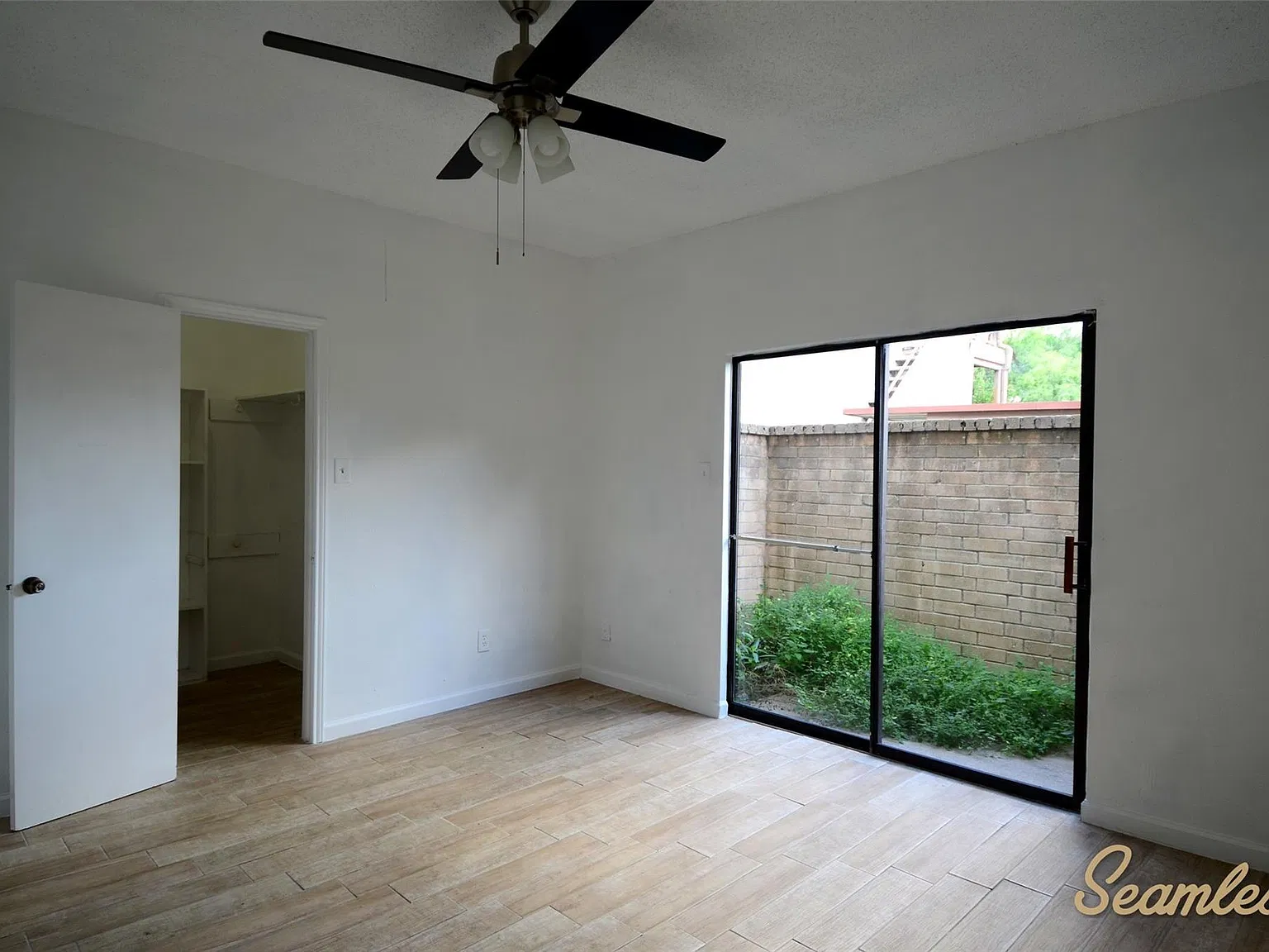 2 bed, 2.0 bath, 1023 sqft, $1,350 — Photo 4