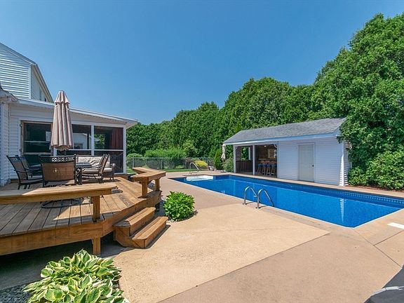 5th image of 35 Jennie Cir