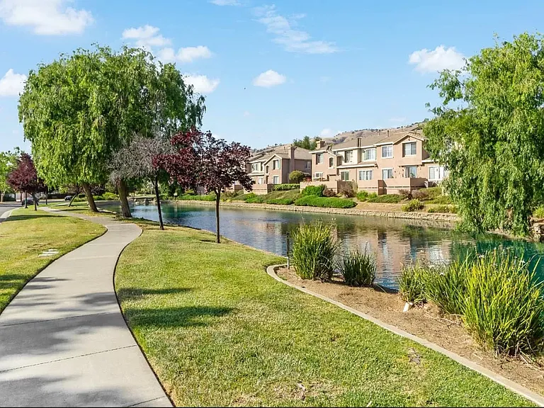 3638 Jasmine Cir — Photo 6