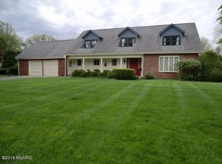 37 Carlyle Ave, Coldwater, MI 49036