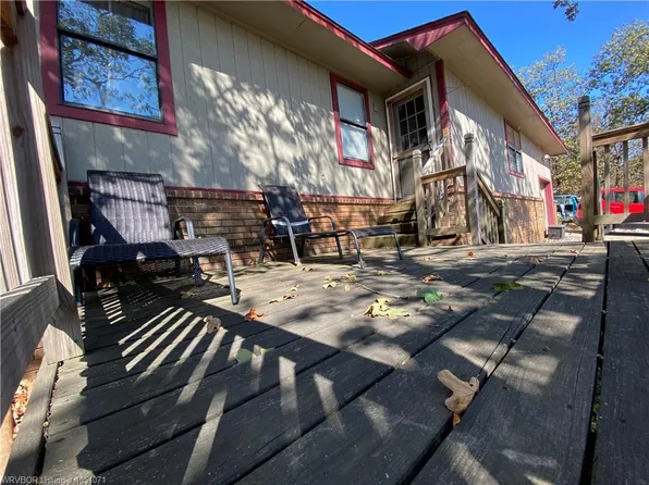8226 Dequeen Ct, Hackett, AR 72937