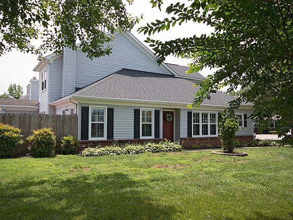 2nd image of 110 Fernwood Bnd