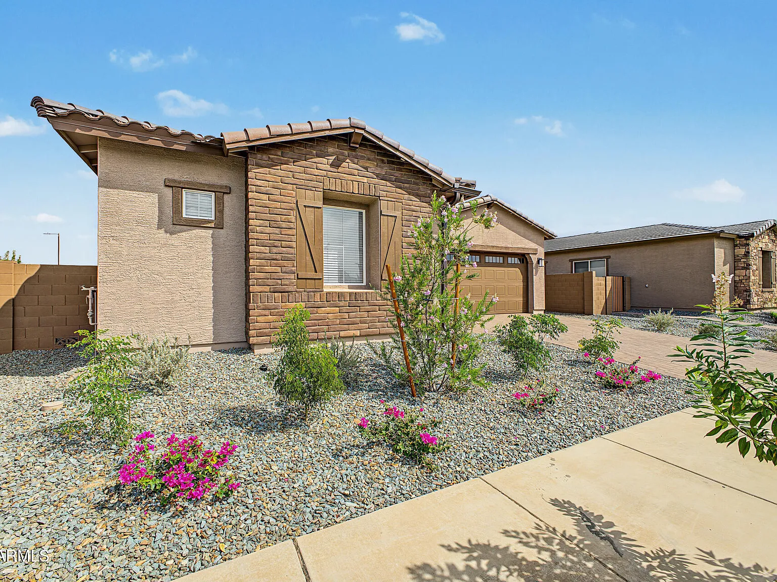 4 bed, 3.0 bath, 2300 sqft, $4,000 — Photo 3
