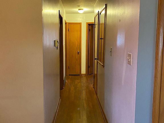 5th image of 1324 Evaline Dr