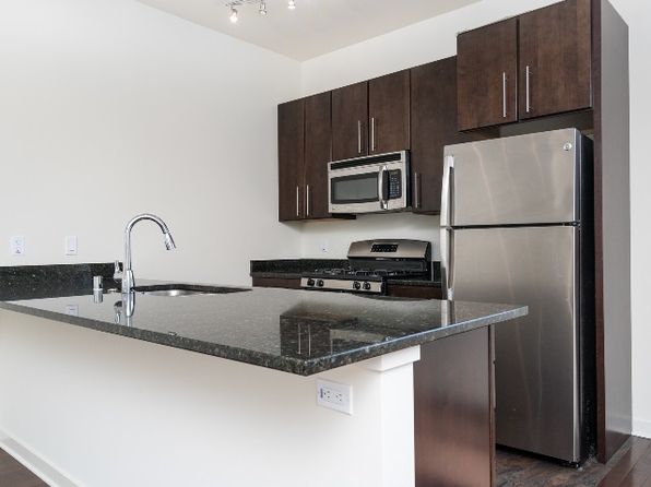 Row House 31 | 2650 N Humboldt Ave, Milwaukee, WI