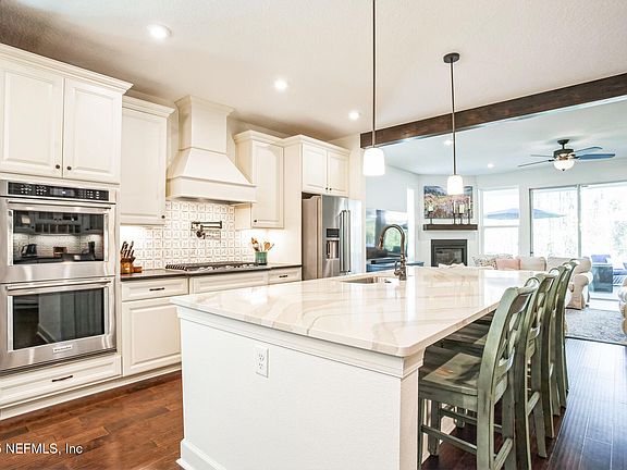 3rd image of 170 WILLOW CREEK Court