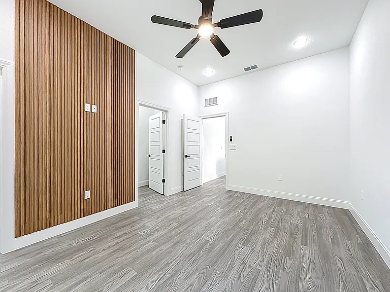 8912 Hogan Rd — Photo 33