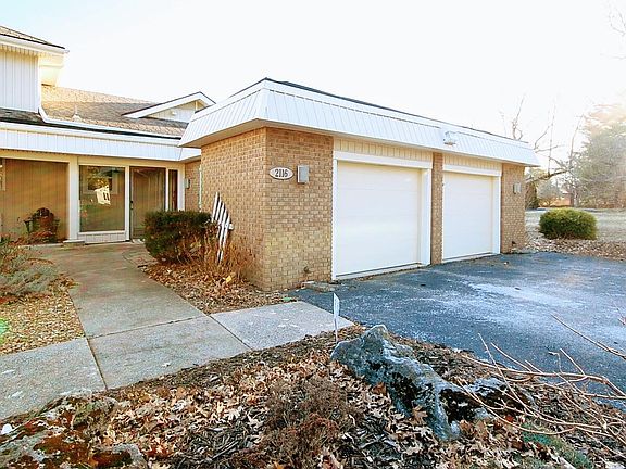 2nd image of 2116 E Lakewood Street