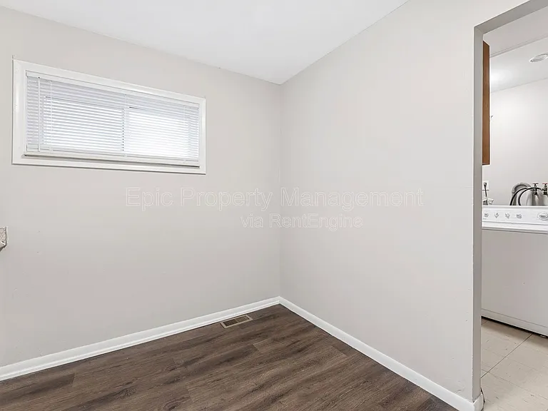 14069 Helen St — Photo 7