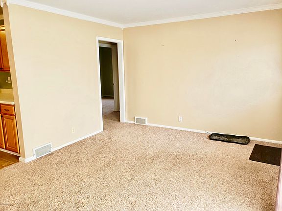 3rd image of 74102 Lambert Dr