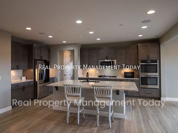 4th image of 17502 124th Avenue Ct E