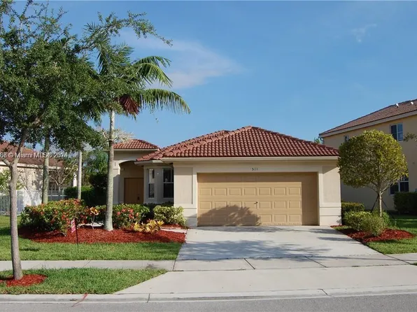 513 Live Oak Ln, Weston, FL 33327