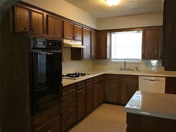 2nd image of 701 Michael Dr